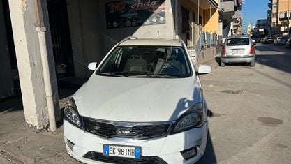 Usata Kia Ceed 125 CV (91 kW) 2011 Bianco Utilitaria