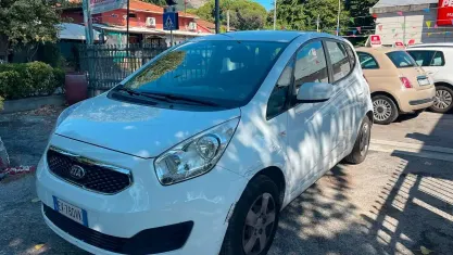 Usata Kia Venga Active 90 CV (66 kW) 2014 Bianco Utilitaria