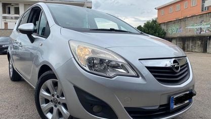 Usata Opel Meriva 95 CV (69 kW) 2012 Grigio Monovolume