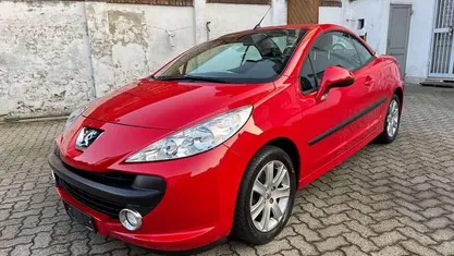 Usata 2008 Peugeot 207 CC Filou Cabrio | 6290 € (Buon prezzo)