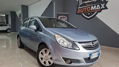 Usata Opel Corsa Cosmo 75 CV (55 kW) 2008 Utilitaria