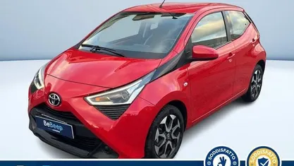 Rosso metallizzato Usata 2021 Toyota Aygo Due volumi | 12.900 € (Buon prezzo)