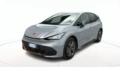 Usata Cupra Born e-Boost 69 kW (95 CV) 2022 Grigio / pastello Utilitaria
