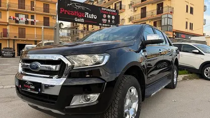 Usata Ford Ranger Limited 170 CV (125 kW) 2017 Grigio Pick-up