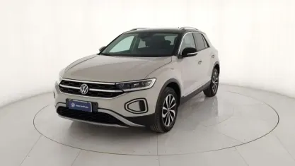 Usata VW T-Roc Style 110 CV (80 kW) 2023 Grigio SUV