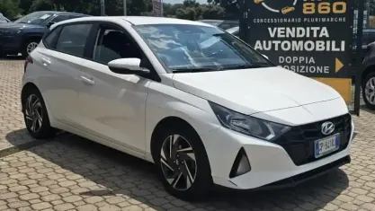 Usata Hyundai i20 83 CV (61 kW) 2023 Bianco Utilitaria