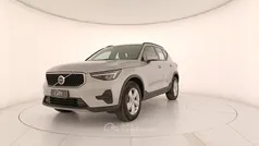 Grigio Usata 2023 Volvo XC40 SUV | 27.800 € (Buon prezzo)