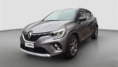 Grigio scuro Usata 2021 Renault Captur Intens SUV | 16.900 € (Buon prezzo)