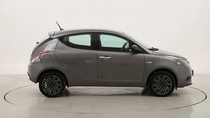 Usata Lancia Ypsilon Gold 70 CV (51 kW) 2023 Utilitaria