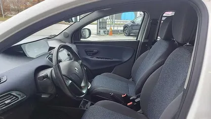 Usata 2023 Lancia Ypsilon Silver Utilitaria | 11.000 € (Buon prezzo)