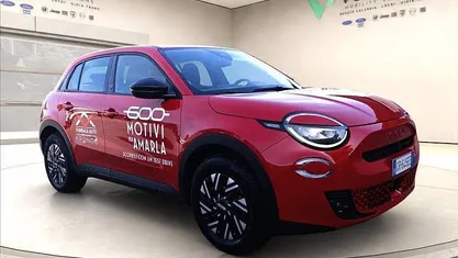 Usata Fiat 600 Red 61 kW (84 CV) 2023 Rosso pastello SUV