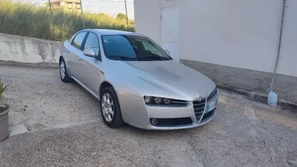 Usata Alfa Romeo 159 150 CV (110 kW) 2006 Grigio Berlina