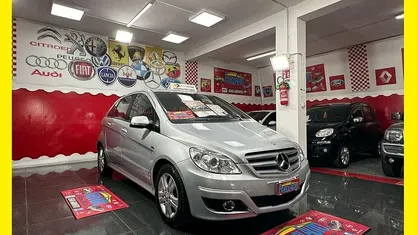 Usata Mercedes B180 116 CV (85 kW) 2010 Gray Monovolume