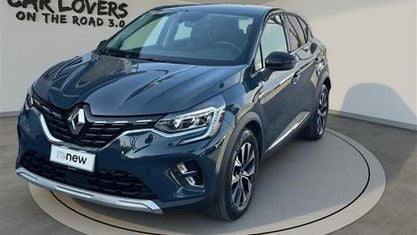 Käytetty Renault Captur Techno 145 HP (106 kW) 2023 Sininen Katumaasturi