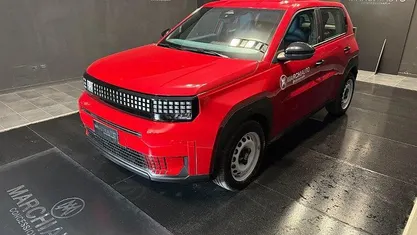 Usata Fiat Grande Panda Red 52 kW (72 CV) 2025 Rosso Utilitaria