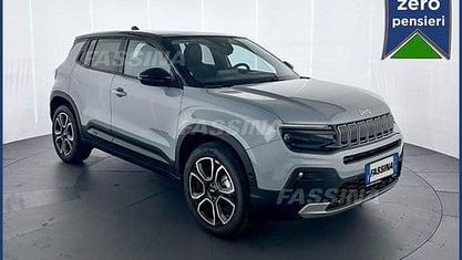 Ny Jeep Avenger Altitude 101 HK (74 kW) 2025 Grå SUV