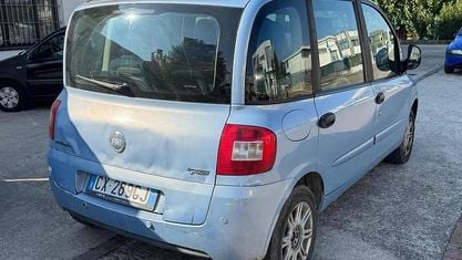 Usata Fiat Multipla 103 CV (75 kW) 2005 Grigio Monovolume