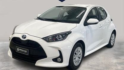 Usata Toyota Yaris Hybrid Business Edition 116 CV (85 kW) 2023 Bianco Berlina