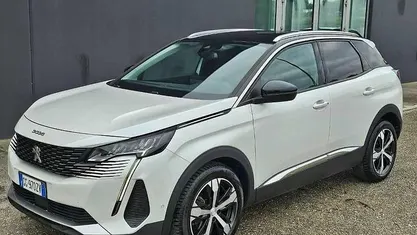 Usata 2021 Peugeot 3008 Allure SUV | 22.900 € (Buon prezzo)