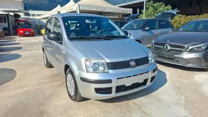 Usata Fiat Panda 69 CV (50 kW) 2012 Argento Utilitaria