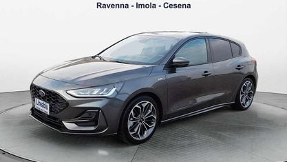 Usado Ford Focus ST-Line X 125 HP (91 kW) 2024 Cinzento Sedan