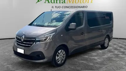Usata Renault Trafic Intens 145 CV (106 kW) 2021 Grigio Monovolume