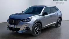 Grigio chiaro metallizzato Usata 2022 Peugeot 2008 Allure SUV | 18.500 € (Buon prezzo)