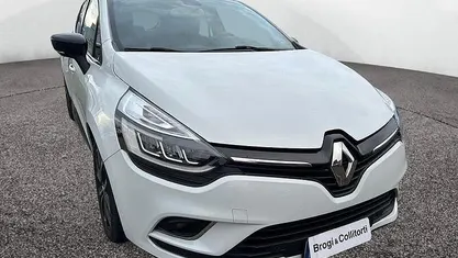 Bianco Usata 2019 Renault Clio V Intens Tre volumi | 11.800 € (Buon prezzo)