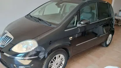 Usata Lancia Musa 90 CV (66 kW) 2009 Nero Monovolume