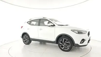 Usado MG ZS Luxury 111 CV (81 kW) 2023 Blanco SUV
