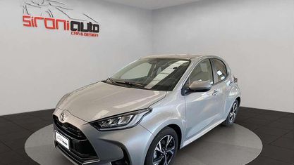 Occasion Toyota Yaris Hybrid Trend 116 PK (85 kW) 2025 Zilver Hatchback