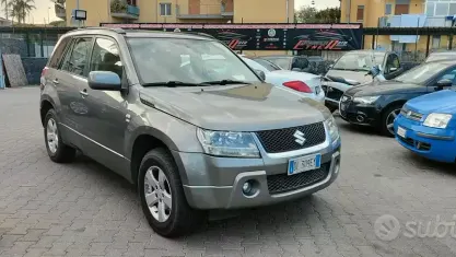 Usata Suzuki Grand Vitara 129 CV (94 kW) 2007 Grigio SUV
