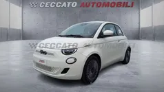 Bianco Nuova 2024 Fiat 500e Due volumi | 19.437 € (Ottimo prezzo)