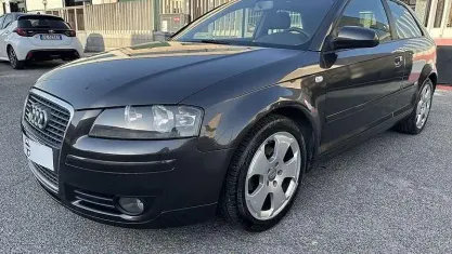 Usata Audi A3 Ambition 105 CV (77 kW) 2006 Blu Utilitaria