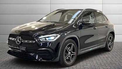 Usata 2023 Mercedes GLA200 Premium SUV | 42.000 € (Buon prezzo)