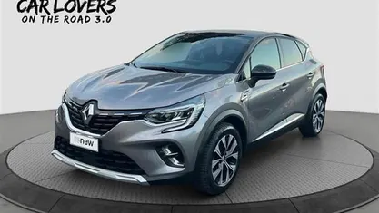 Grigio scuro Usata 2023 Renault Captur Intens SUV | 17.990 € (Buon prezzo)