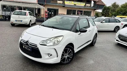 Bianco Usata 2013 Citroën DS3 So Chic Tre volumi | 6990 € (Buon prezzo)
