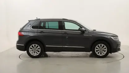 Usata VW Tiguan Life 122 CV (89 kW) 2023 Grigiogrigio SUV