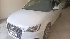 Bianco Usata 2015 Audi A1 Sportback Ambiente Due volumi | 12.900 € (Buon prezzo)