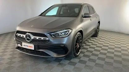 Usata Mercedes GLA200 Premium 150 CV (110 kW) 2020 Grigio SUV