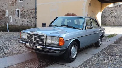 Usata Mercedes 200 1981 Berlina