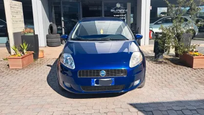 Usata Fiat Grande Punto Dynamic 75 CV (55 kW) 2007 Blu Utilitaria