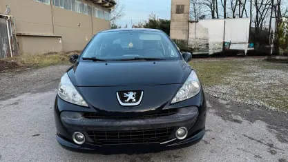 Usata Peugeot 207 68 CV (50 kW) 2008 Nero Berlina