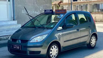 Grigio Usata 2006 Mitsubishi Colt Due volumi | 1899 € (Buon prezzo)