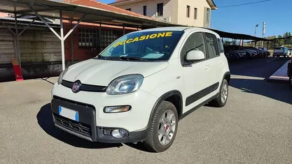 Bianco Usata 2015 Fiat Panda 4x4 Due volumi | 8990 € (Buon prezzo)