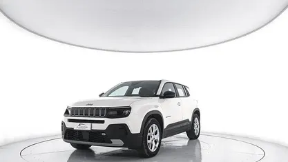 Bianco Usata 2024 Jeep Avenger Altitude SUV | 18.711 € (Buon prezzo)