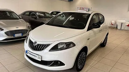 Usata Lancia Ypsilon S 69 CV (50 kW) 2024 Bianco Utilitaria