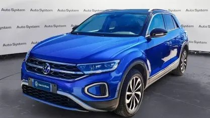Usata VW T-Roc Style 116 CV (85 kW) 2023 Blu SUV