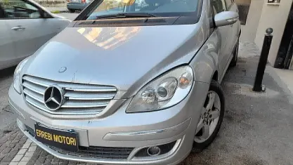 Usata Mercedes B150 Chrome 116 CV (85 kW) 2007 Grigio Monovolume