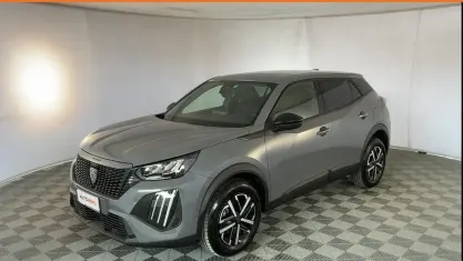 Usata Peugeot 2008 Active 101 CV (74 kW) 2024 Grigio SUV
